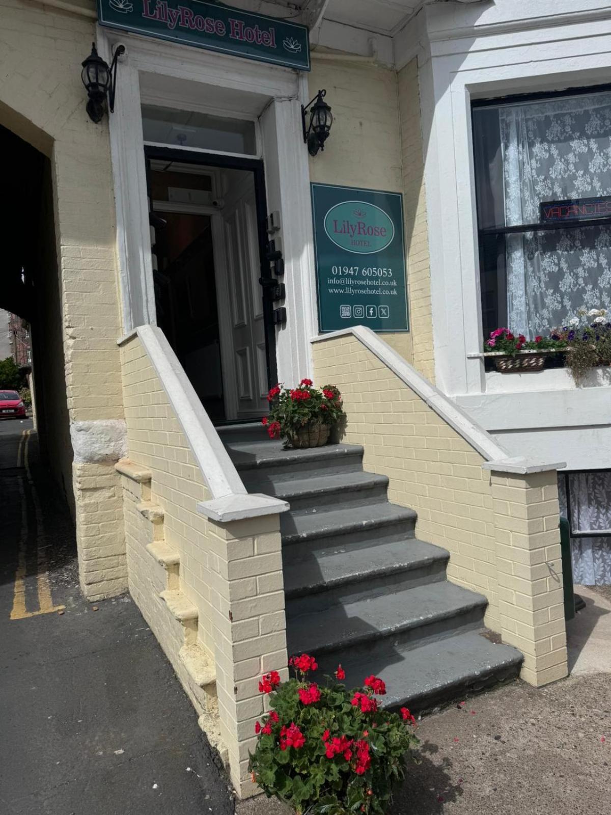 Lilyrose Hotel 惠特比 外观 照片