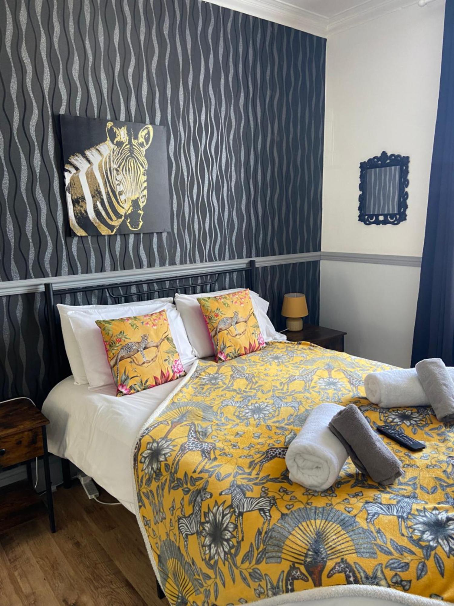 Lilyrose Hotel 惠特比 外观 照片